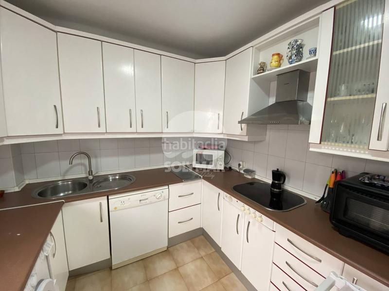 Foto 944eb5cc-afbe-4f85-9e4d-01046a9bf47a. Casa  arjona en Paseo Marítimo de Levante Torre del Mar