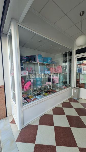 Foto 73d01606-d0ea-486d-9842-0b78a1b2229c. Local comercial a Paradas