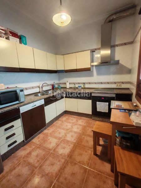 Foto 01cfbd23-768f-4684-b086-668d57c20dd1. Casa aparellada a Marchena