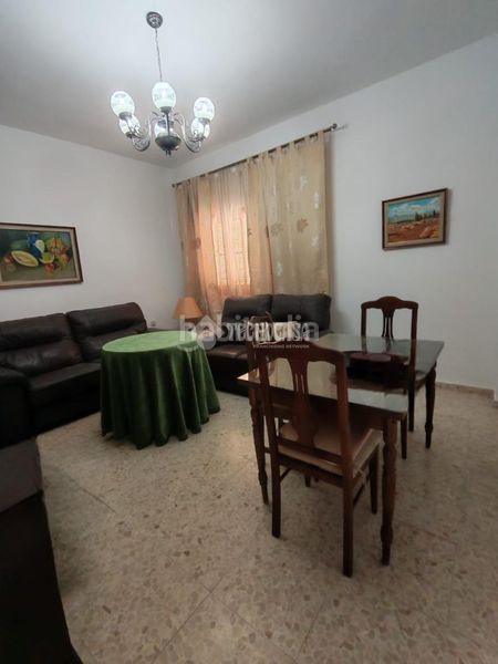 Foto 5abd0c7e-d469-479a-b8eb-d0463c4e6fef. Casa aparellada a Marchena
