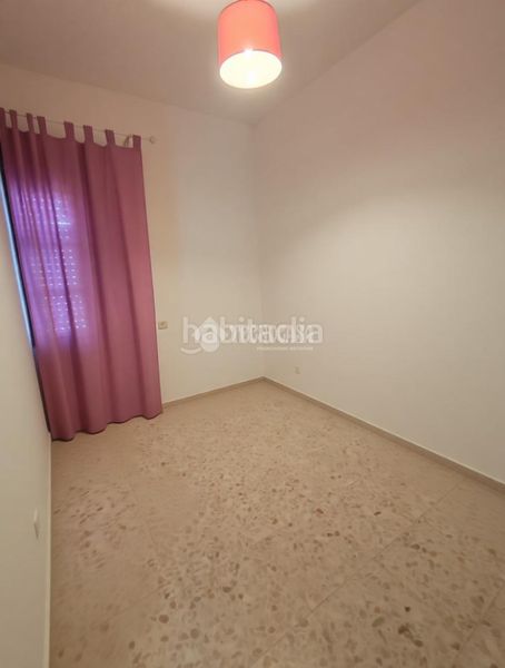 Foto da7a9faf-1e91-40d9-9521-33f58dd2c893. Casa aparellada a Marchena
