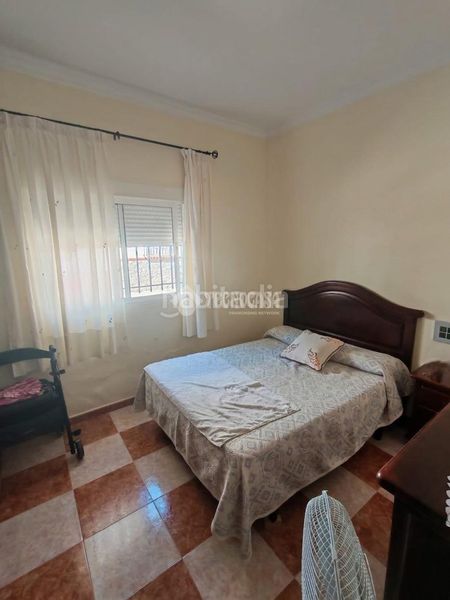 Foto ccd9d151-87cf-4aef-8057-69f9dc0284c7. Casa a Marchena
