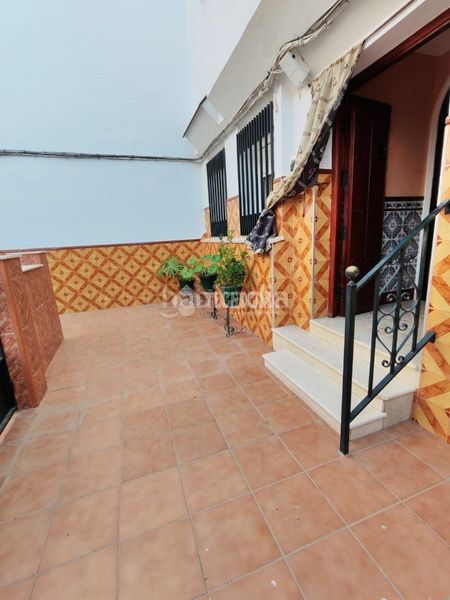 Foto 19da4ba9-3824-436a-87a8-a4806cc6ee5a. Casa aparellada a Marchena
