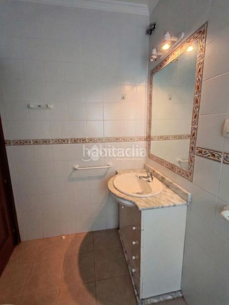 Foto 3c5be5ce-929f-4a03-8ed9-a6bd7f7f0d83. Casa aparellada a Marchena