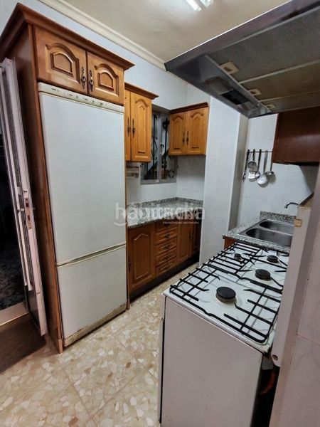 Foto 60edc0a8-aedb-4cf2-8b5f-e034f2688f02. Casa aparellada a Marchena