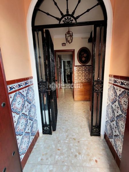 Foto a6f33280-5551-43b4-9b69-10f84c85b65b. Casa aparellada a Marchena