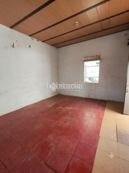 Foto d54f9def-221a-4c37-9207-2a03cad358b1. Masia amb piscina a Marchena
