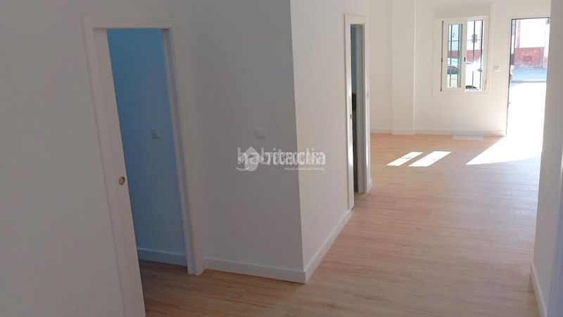 Foto e0d8eb3b-4b30-4750-b55e-cb6ede5fb129. Local comercial a Marchena