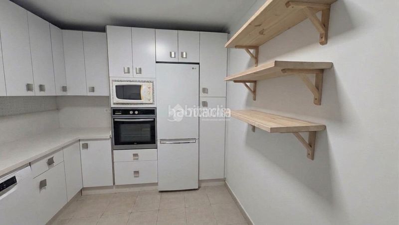 Foto 4b87851e-a4aa-4a7f-a722-d8712dcd57cb. Casa aparellada a Marchena