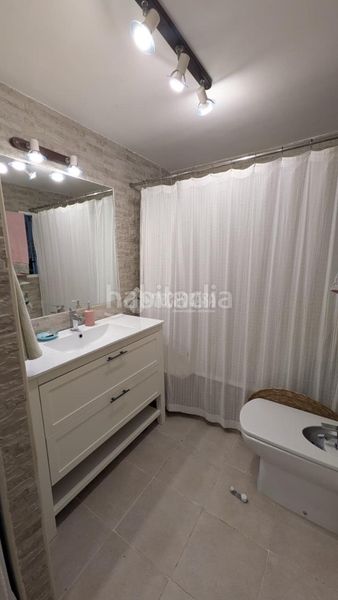Foto 4d83baa0-6fb3-4925-9a47-c9da3dc885f9. Casa aparellada a Marchena