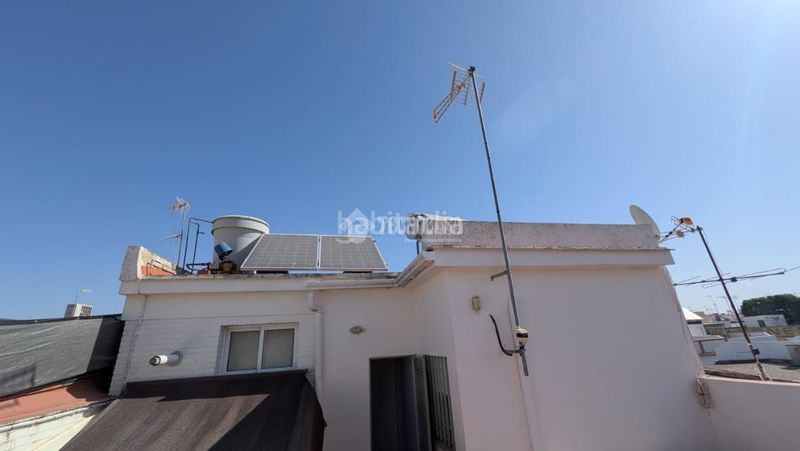 Foto 97c6857a-35db-4768-9e50-feaa85015f53. Casa aparellada a Marchena