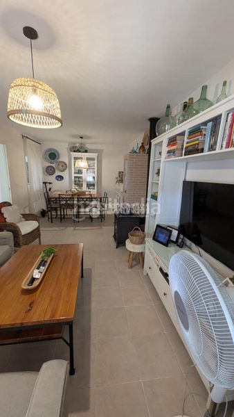 Foto c6f5c02a-3407-44cb-b9d4-d69e84998842. Casa aparellada a Marchena
