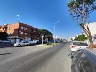 Flat in Palacios y Villafranca (Los). Piso en venta en los palacios y villafranca