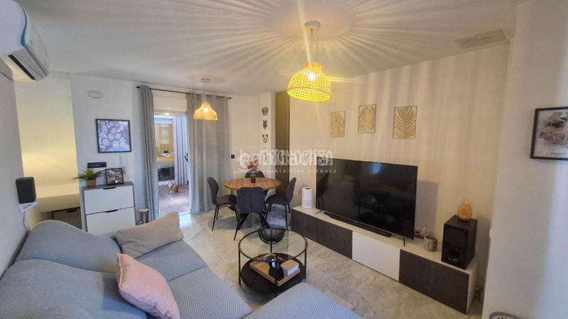 Foto edd3ab6b-fee2-450c-ba33-88aca9f12e81. Casa aparellada amb piscina a Fuente Alegre - El Chaparral - Los Morales Málaga