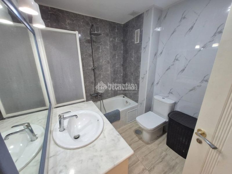 Foto 22167840-b922-4a42-bbc7-98de3172a494. Pis amb calefacció piscina a El Consul - Ciudad Universitaria - El Romeral Málaga
