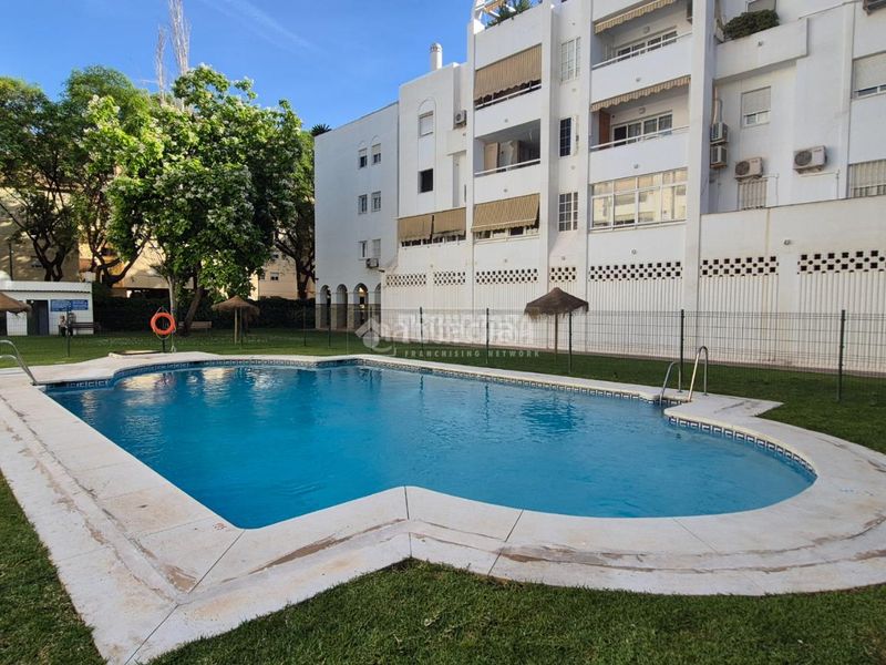Foto b052cb13-92b3-4ab2-adab-96a50a4de2a0. Pis amb calefacció piscina a El Consul - Ciudad Universitaria - El Romeral Málaga