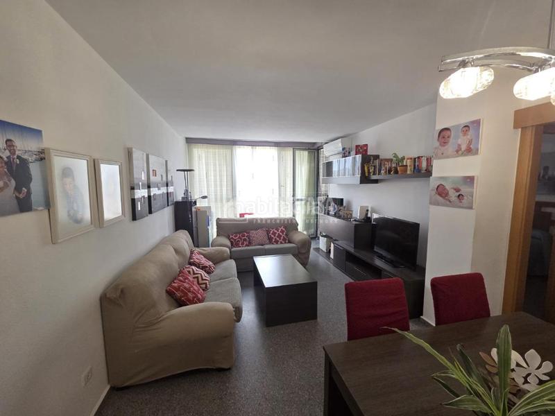 Foto 3c91dca9-1754-4042-8343-dc78be351992. Appartement avec parking dans Santa Isabel Málaga