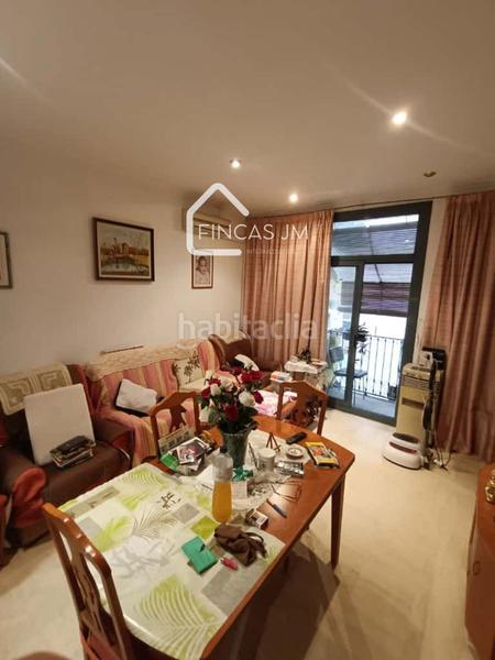 Foto e4bd2cd8-586e-4c3d-b650-91f3c0f17508. Etagenwohnung in botella 10 in Raval Barcelona