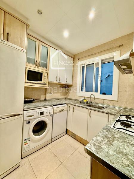 Foto 0484e043-a4e5-4cca-871e-14e498adeeb1. Flat in concell de cent 10 in Hostafrancs Barcelona