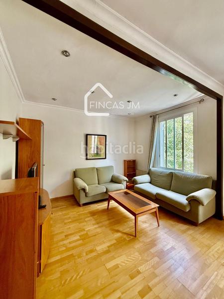 Foto 247f4b18-afc4-4187-890e-18722e1ae884. Flat in concell de cent 10 in Hostafrancs Barcelona