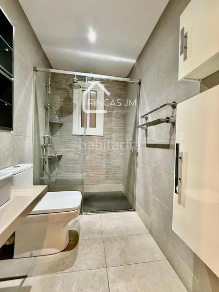 Foto 86ac600c-a9c2-4160-96a2-2164b0a4cfcc. Flat in concell de cent 10 in Hostafrancs Barcelona