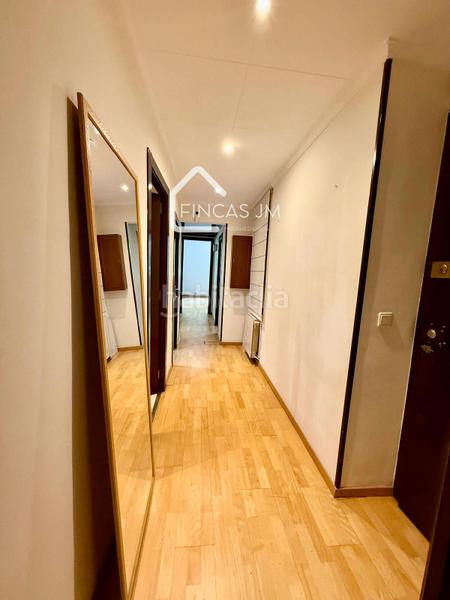 Foto 8c93ba6b-bf67-4c2d-aa58-c573d96f1c63. Flat in concell de cent 10 in Hostafrancs Barcelona