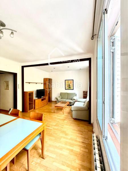 Foto c9ceebf9-7714-464d-b4f3-641f087ef59e. Flat in concell de cent 10 in Hostafrancs Barcelona