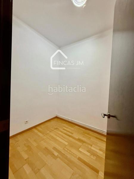 Foto df6661aa-7fa3-451b-ae43-2432c811fced. Flat in concell de cent 10 in Hostafrancs Barcelona