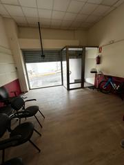Local Comercial  Carrer verge de la salut. Local de doble altura en crevillente