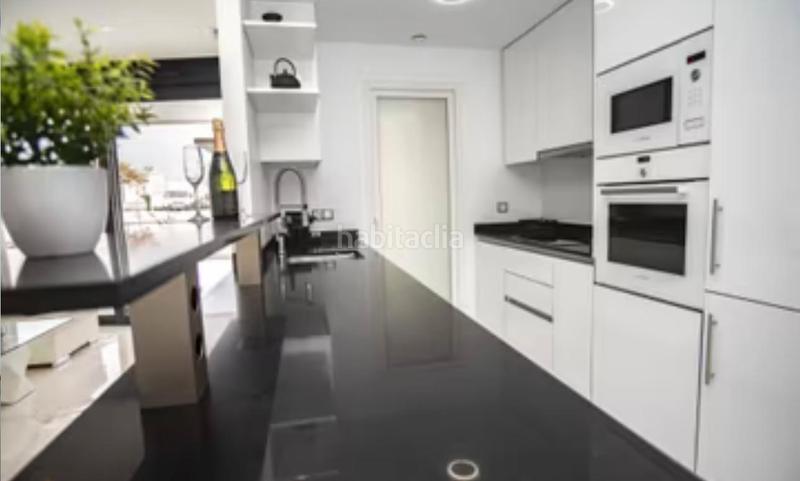 Foto 4fedf54a-c214-4fc8-b8ee-679f06a9c7bc. Rent penthouse in paseo burgos 4 in Los Arenales del Sol Elche / Elx