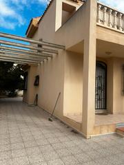Casa  Calle torrevieja 5. Bungalow en torrevieja para entrar a vivir