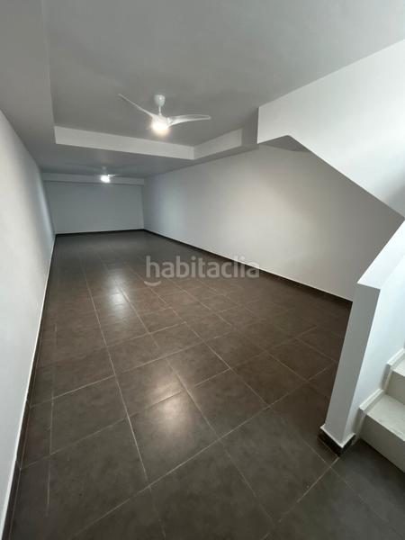 Foto 40a7cb46-c8d4-4d29-9a9a-c69c44ff8813. Casa aparellada amb calefacció aparcament piscina a Alicante