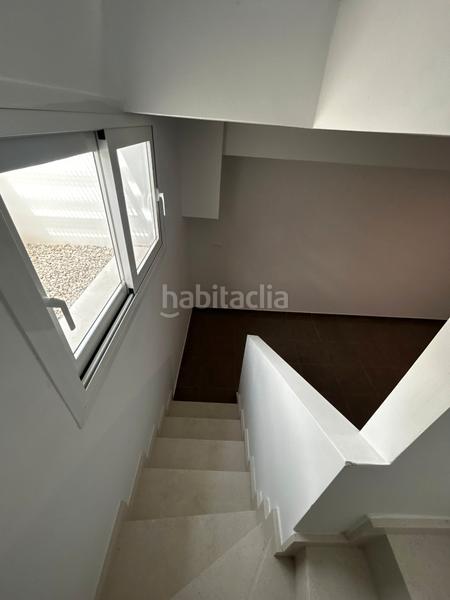 Foto fcb517c7-168d-4e3c-b569-438cf3d1e486. Casa aparellada amb calefacció aparcament piscina a Alicante