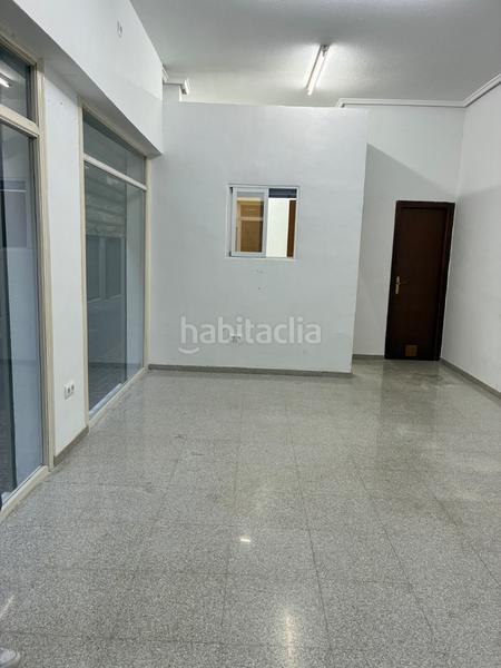 Foto a042ee5a-4c84-4090-9490-cf8374b135e7. Affitto locale commerciale in Reina Victoria - Miguel Hernández Elche / Elx