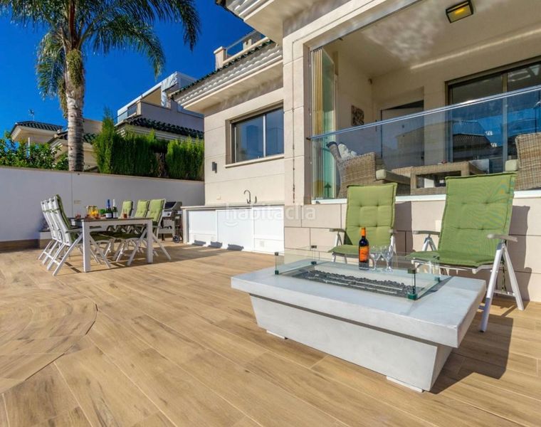 Foto 20c92d11-57a4-45ad-b7b8-dfa328192c3e. Xalet amb piscina a Rojales