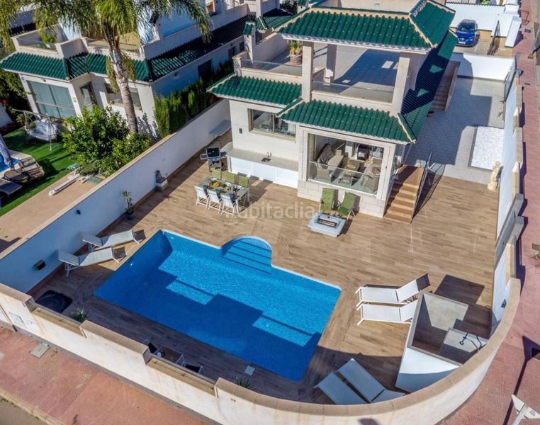 Foto 2d1156c0-e1df-4820-af39-aacfcc751a31. Xalet amb piscina a Rojales