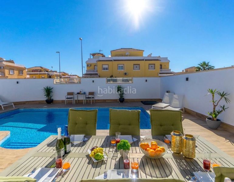 Foto 618df604-9341-4c6e-ba38-28bdd0ff6fc9. Xalet amb piscina a Rojales