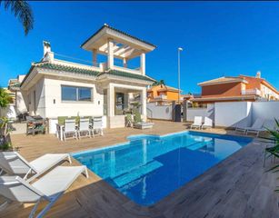 Chalet  Urbanización ciudad quesada 2. Chalet con piscina en ciudad quesada