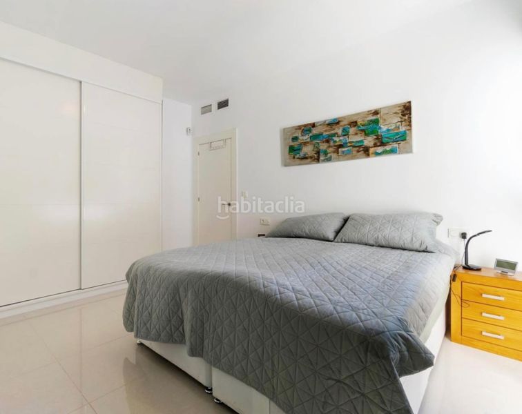 Foto a22dbe6c-2f1c-4fb2-bc97-dfaa250f62d1. Xalet amb piscina a Rojales