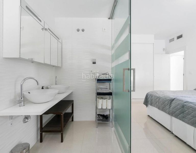 Foto f57ca28b-a5c0-40df-9810-62189aff3eeb. Xalet amb piscina a Rojales