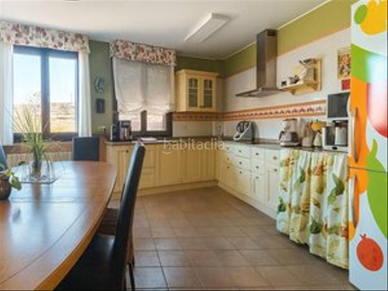 Foto 664d6db8-b166-468e-8232-7bc652c80da2. Maison jumelée avec chauffage parking dans Arenzana de Abajo