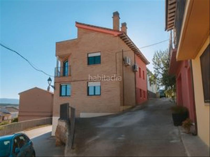 Foto aa4eb7ea-5b13-48b5-ad8f-1422405ab7cc. Maison jumelée avec chauffage parking dans Arenzana de Abajo