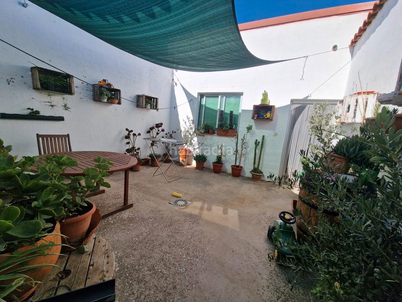 Foto 51aa50ca-3faf-48f7-bfba-ed3bdaf95a9a. Casa adosada en Dosbarrios