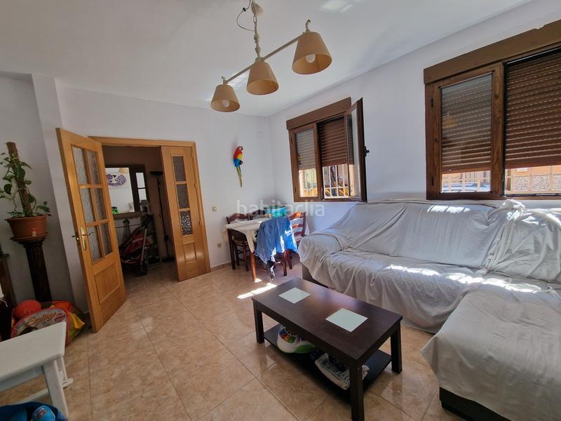 Foto edff8a3f-88fc-462c-9c09-4be29701f6e7. Casa adosada en Dosbarrios