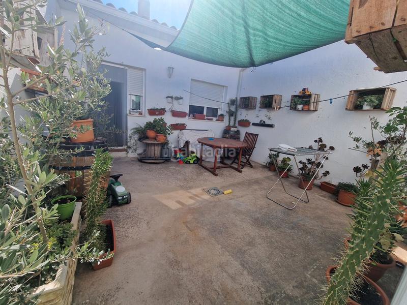 Foto d2136afd-1ca3-491b-b6b1-744b0ab72fdf. Casa adossada amb aparcament a Dosbarrios