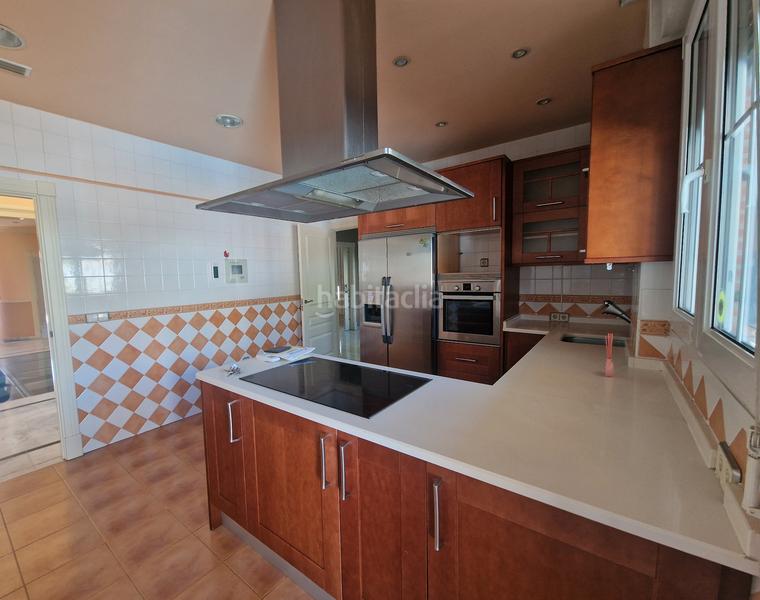 Foto b53812a3-d222-4485-afc0-ee13d3ebb58b. Chalet with heating parking pool in Cuevas-Ilustración Ciempozuelos