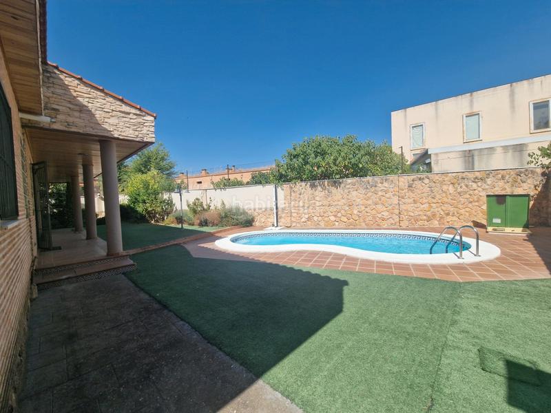 Foto d1ff14d5-8973-49f4-9bec-010a3b4d2687. Chalet with heating parking pool in Cuevas-Ilustración Ciempozuelos