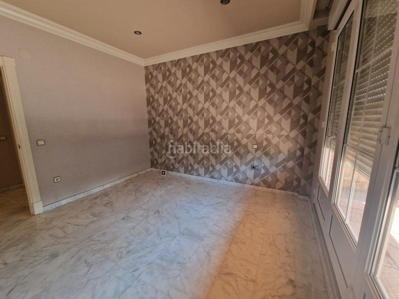 Foto f8e8bfc4-d4b1-4ea3-9567-0a23656bf9e8. Chalet with heating parking pool in Cuevas-Ilustración Ciempozuelos