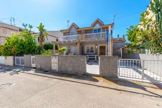 Chalet in Santiago de La Ribera