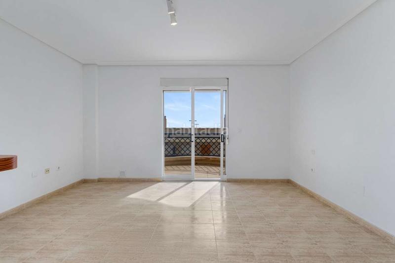 Foto 2c8a6a6d-34ab-465f-8041-8024615c4f44. Piso en Los Arenales del Sol Elche / Elx